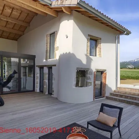 Terre De Sienne 3* Charpey